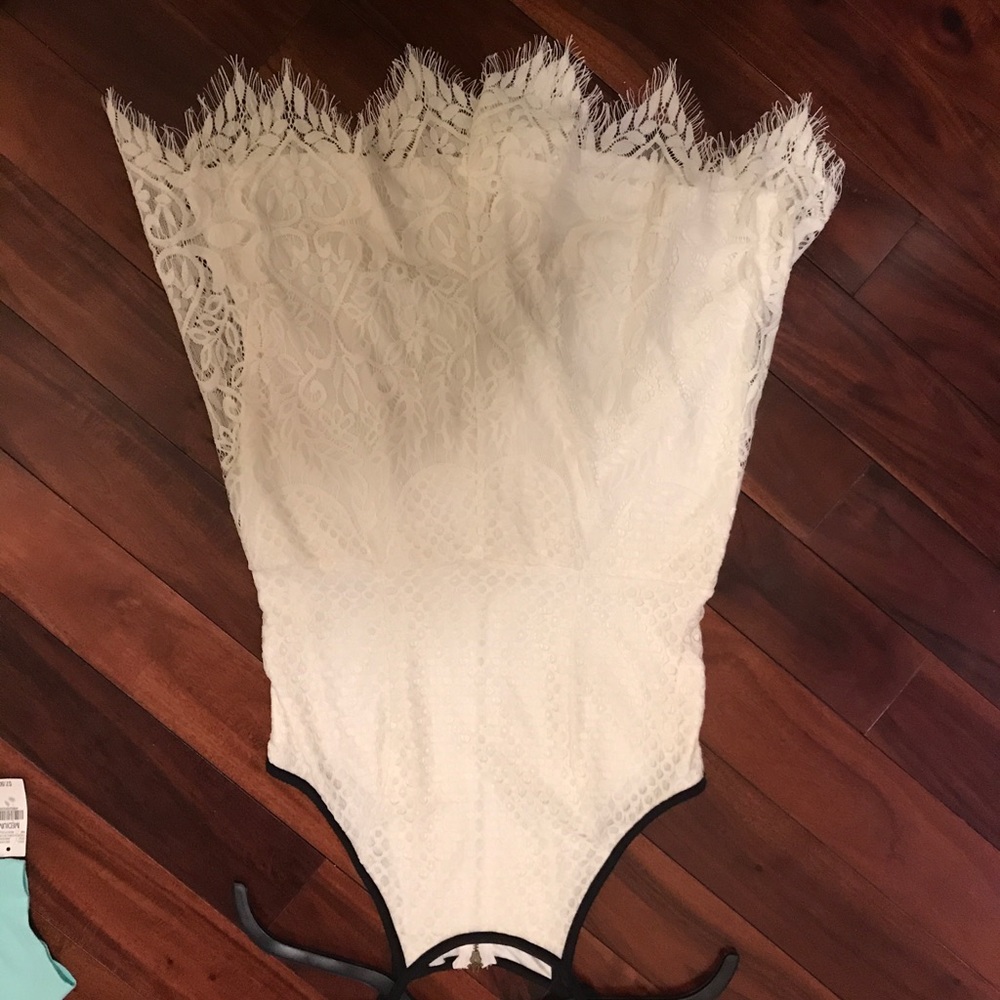 White lace romper L - Picture 4 of 7
